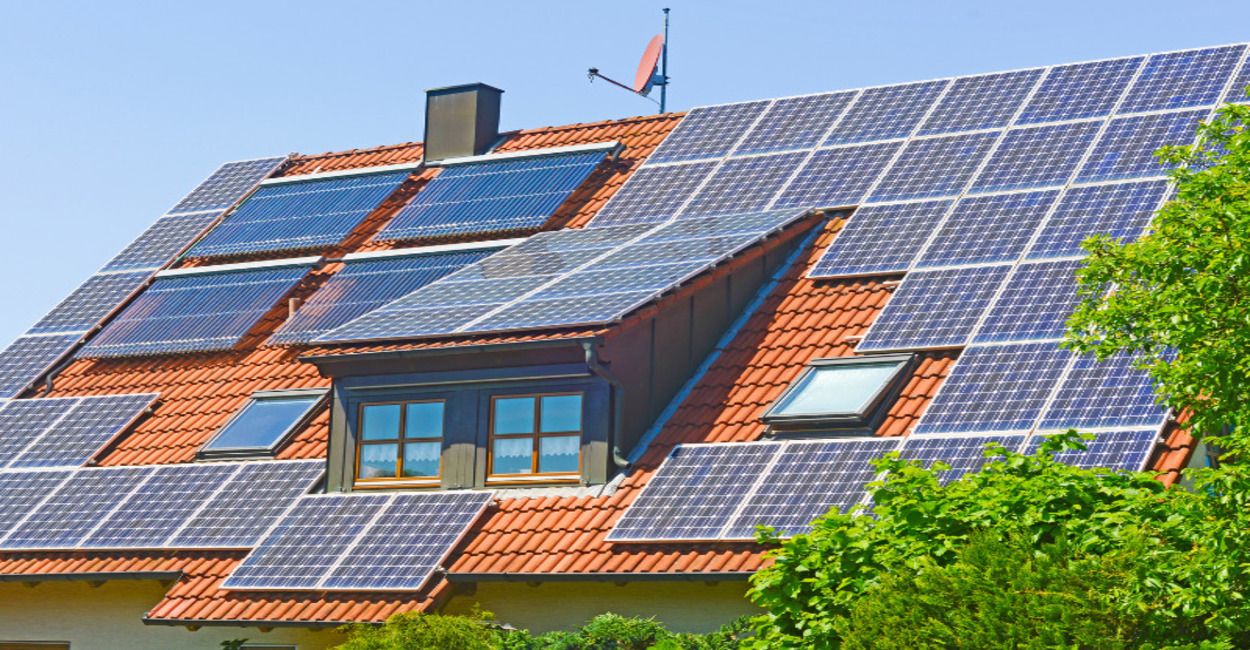 How Long Do Rooftop Residential Solar Panels Last?